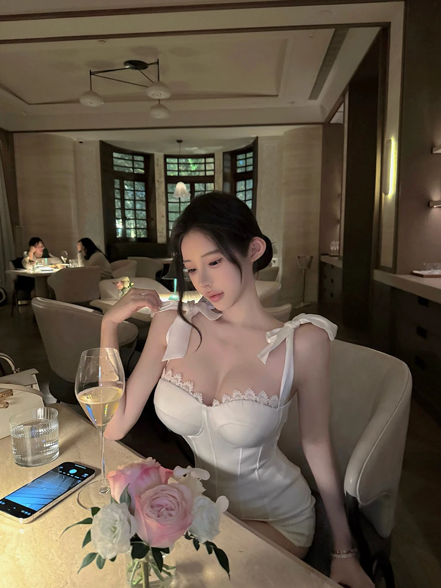 

Сексуальный кружевной укороченный топ с подкладкой Brtte Base irt ort Sle Commute Faion для молодых женщин 25-29 лет, лето 2025 г.