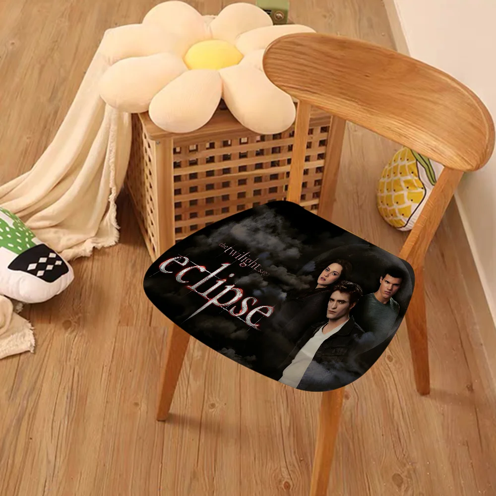 Movie The Twilight Saga Tie Rope Chair Cushion Soft Office Car Seat Comfort Breathable 45x45cm Chair Mat Pad