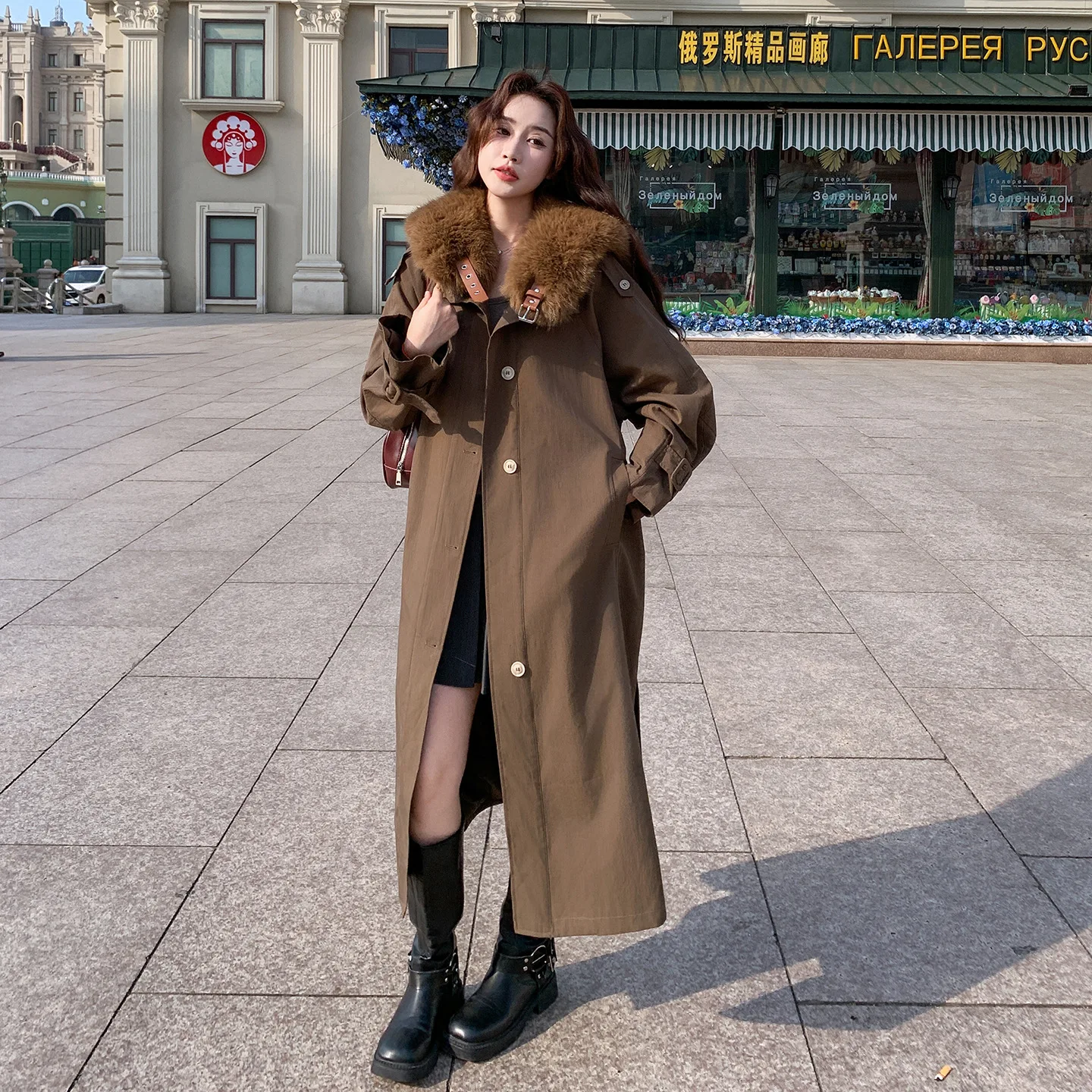 

Thickened women's coat, dark brown with large fur collar, rabbit fur lining parka winter casual long Korean-style trench coat