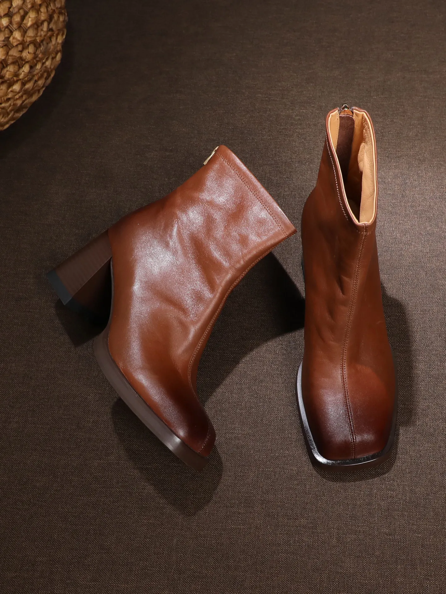 SHOEBOX French square toe thick heeled short boots for women, 2026 autumn and winter new style with velvet leather high heels