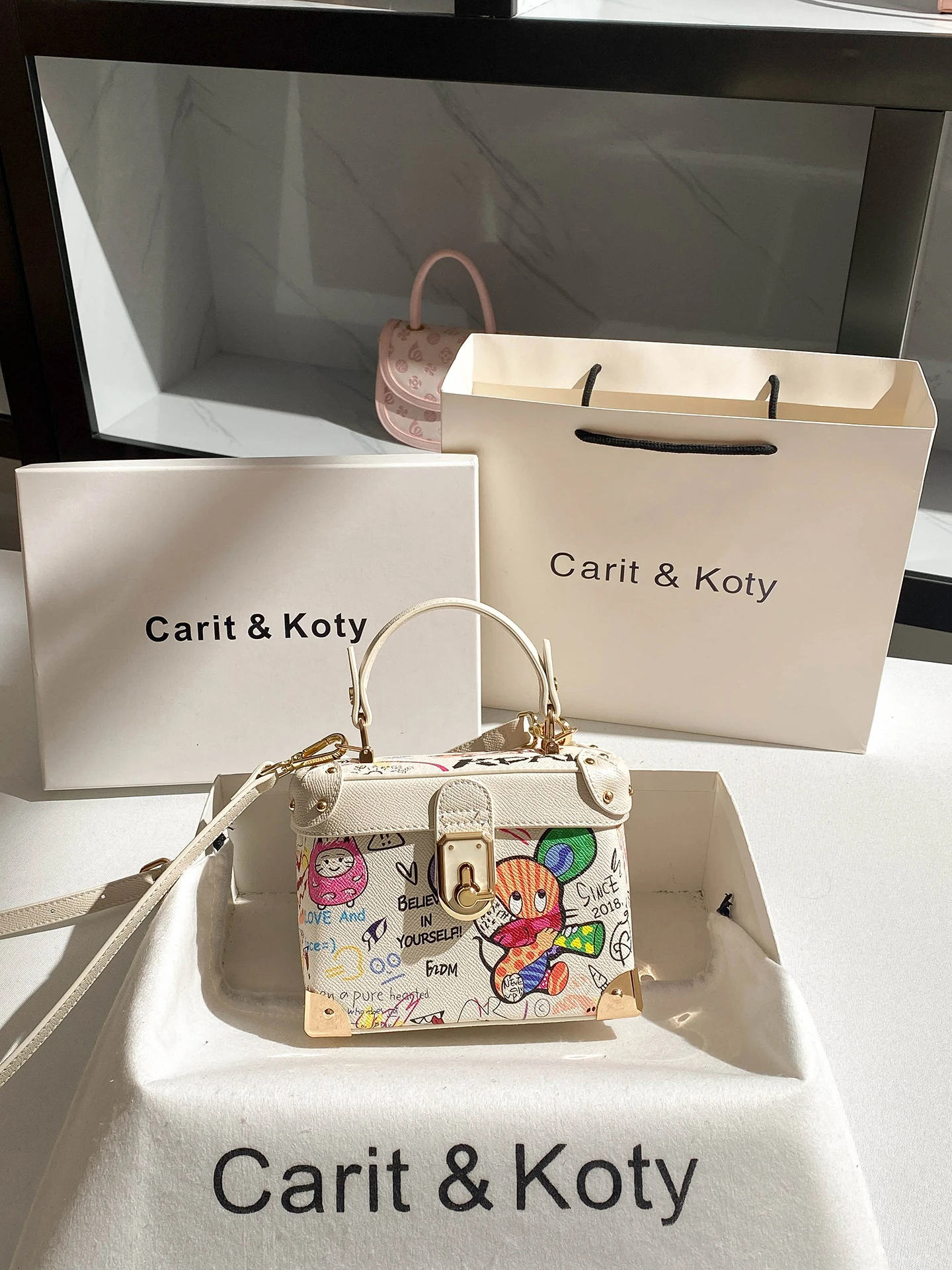 

2025 New Fashion and Original Square Handbag with Lovely Mouse Printing Girls Popular and Stylish Shoulder Crossbody Bgas