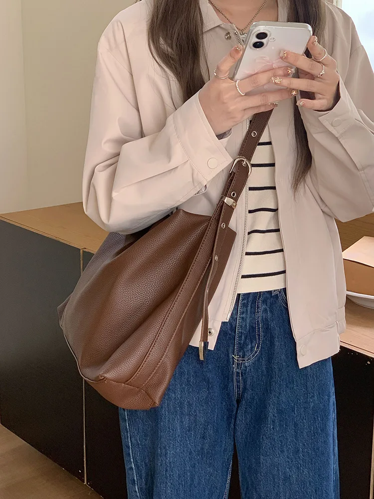 

CGCBAG Casual Lage Capacity Women's Crossbody Bag Designer Luxury Brand Tote Bag Simple Commuting Female Shoulder Bag Handbag