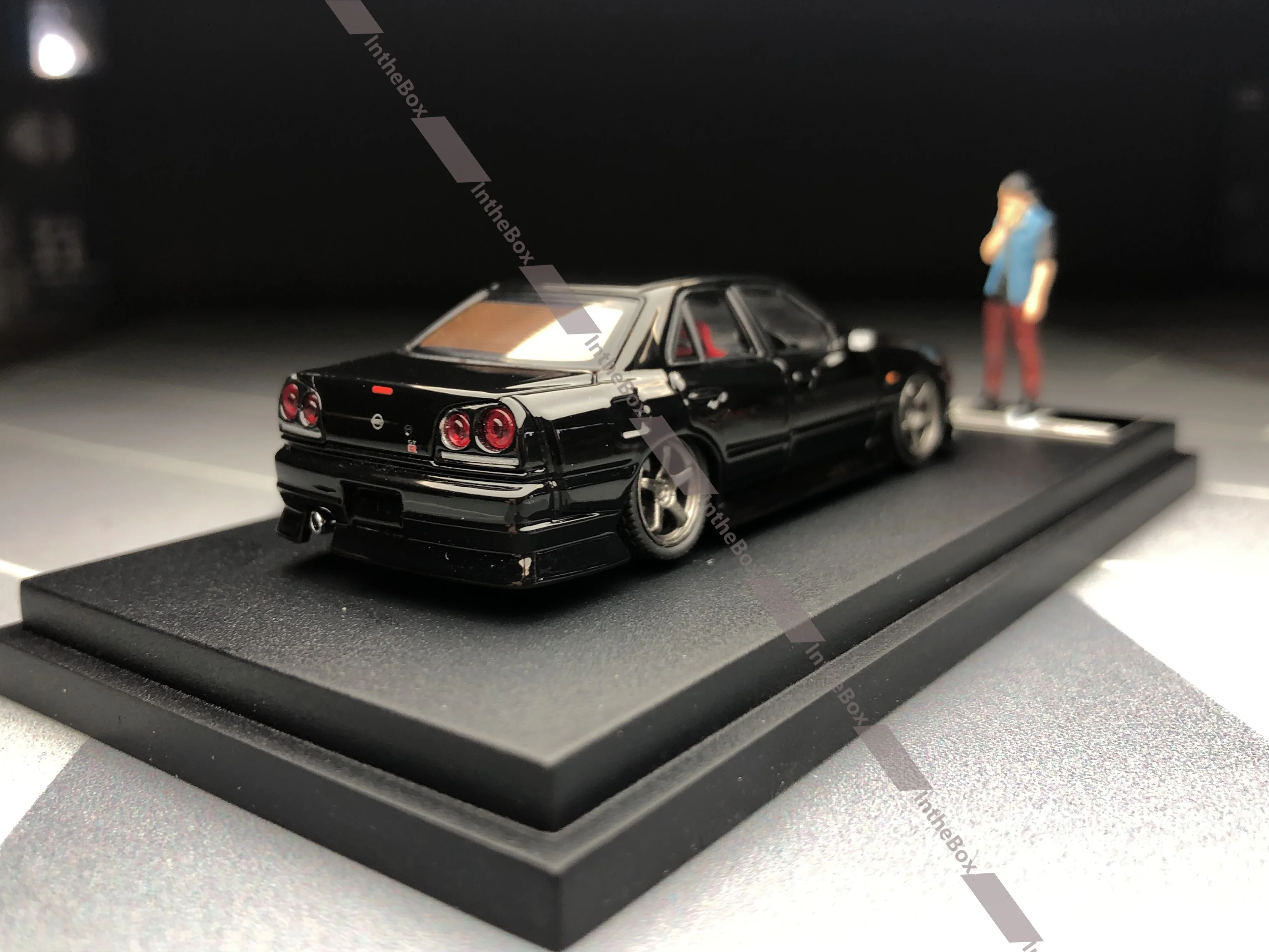 Mortal 1:64 Black Skyline GTR ER34 25GT-t Sports Model With Figurine Diecast Collect Car