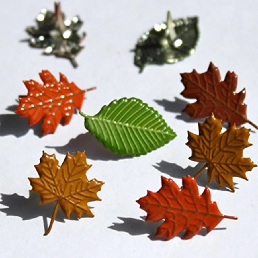 

Eyelet Outlet Shape Brads 12/Pkg-Leaves