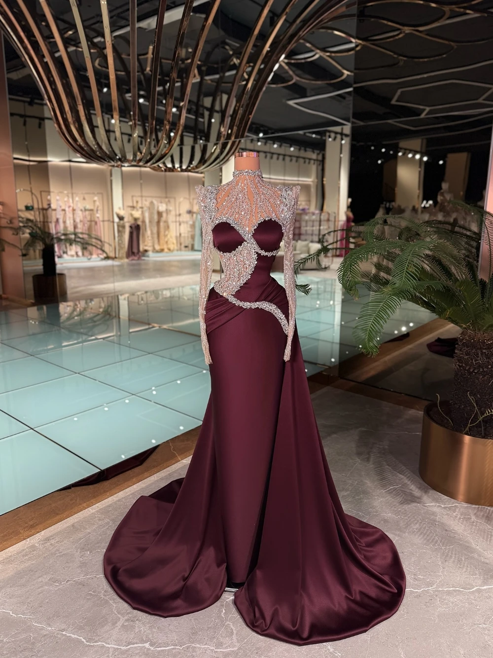 Burgundy Satin Fashionable Evening Dress Delicate Crystals Sequins Mermaid Prom Gown Customized Celebrity Elegant Banquet Wear