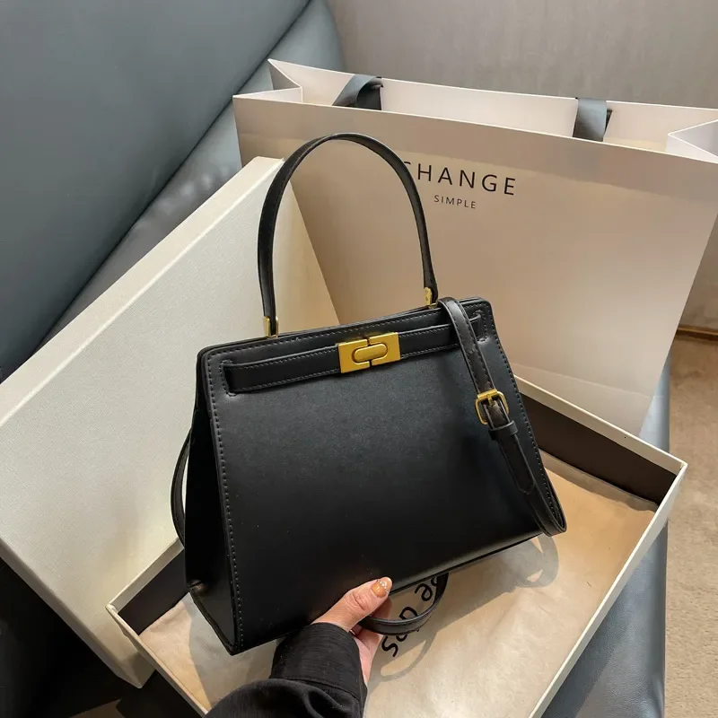 

Designer Bag Free Shipping Women 2025 New Casual Trendy Luxury Bag Fashion Retro Underarm Crossbody Shoulder Bag Platinum Bag