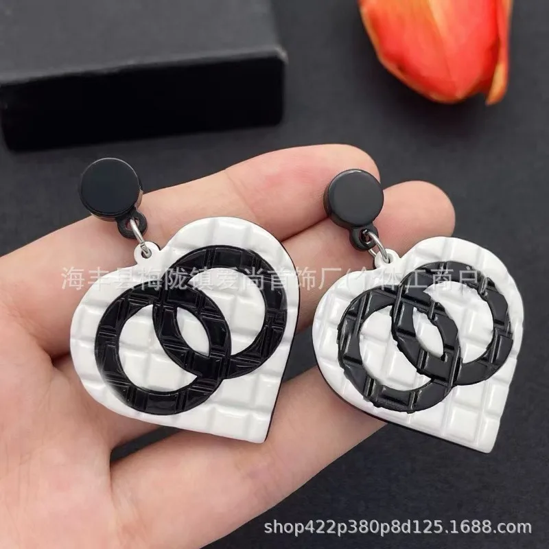 مزاجه الفرنسي محكمة المشاهير الماس مجموعة اللؤلؤ إلكتروني اللؤلؤ أقراط الأذن مجوهرات المد الملحقات المصنعين كله