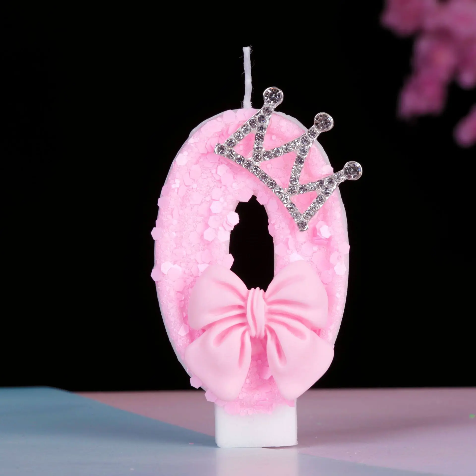 Rosa Zahlen-Geburtstagskerze mit Krone & Schleife, Glitzer 0-9 Digitaler Kuchenaufsatz für Prinzessinnen-Mädchen Kindergeburtstags-Partydekoration S – Detail 2