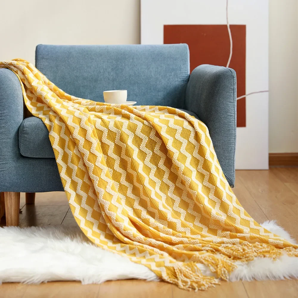 Textile City Geometric Chevron Knit Throw Blanket Modern Zig‑Zag Pattern Fringe Tassel Decor Blanket for Sofa Couch Bed
