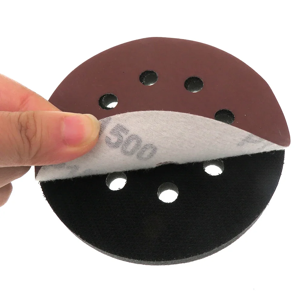 Tampone di interfaccia in spugna morbida da 2 pezzi da 5 pollici (125 mm) a 8 fori per tamponi abrasivi e tampone con gancio e anello per lucidatura e levigatura