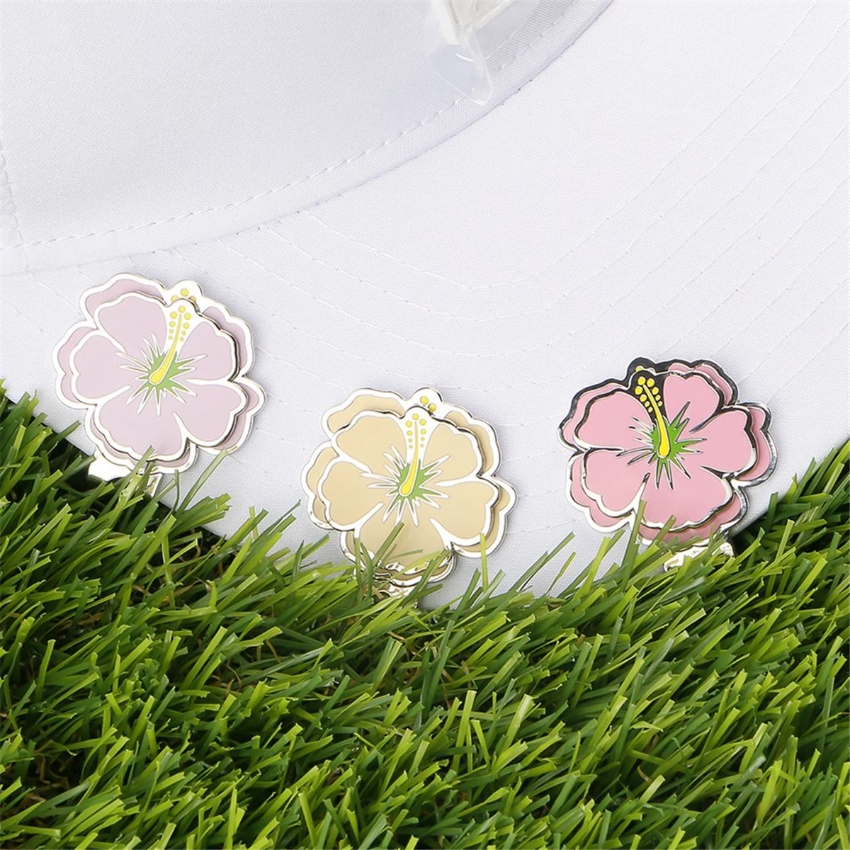 Golf Ball Marker Hat Clip with Magnet Ball Mark One Putt Golf Putting Alignment Cap Clips