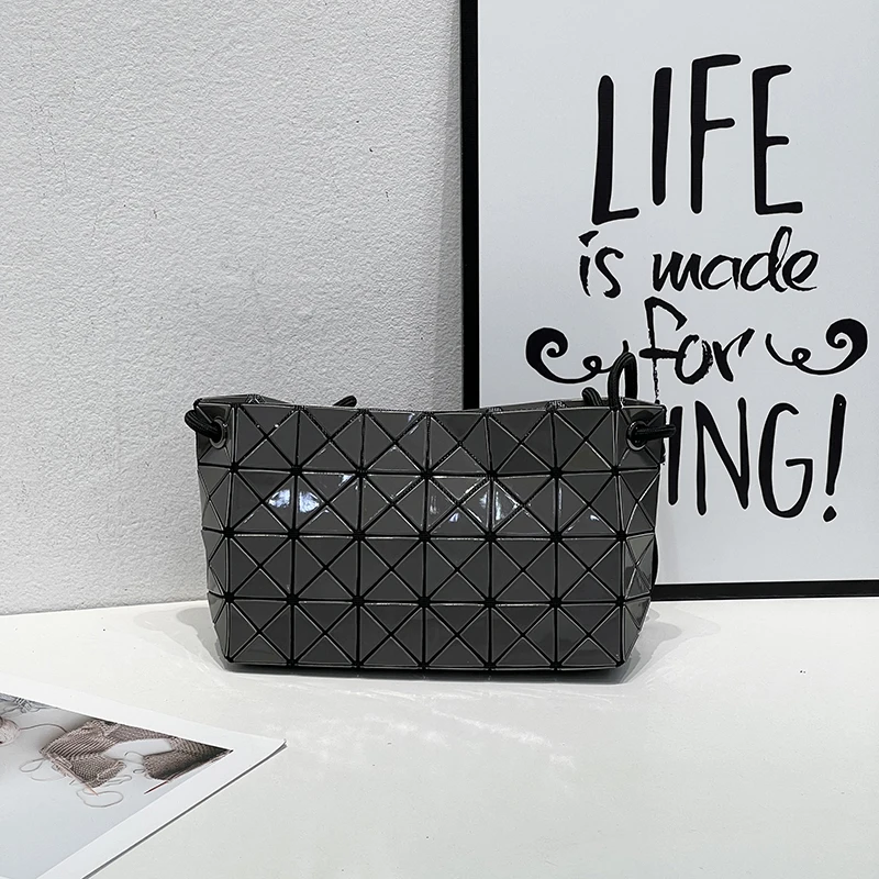 

Luxury Brand Famous Designer Leather Tote Bag for Women Popular Classic Elegant Messenger Bag Fashionable