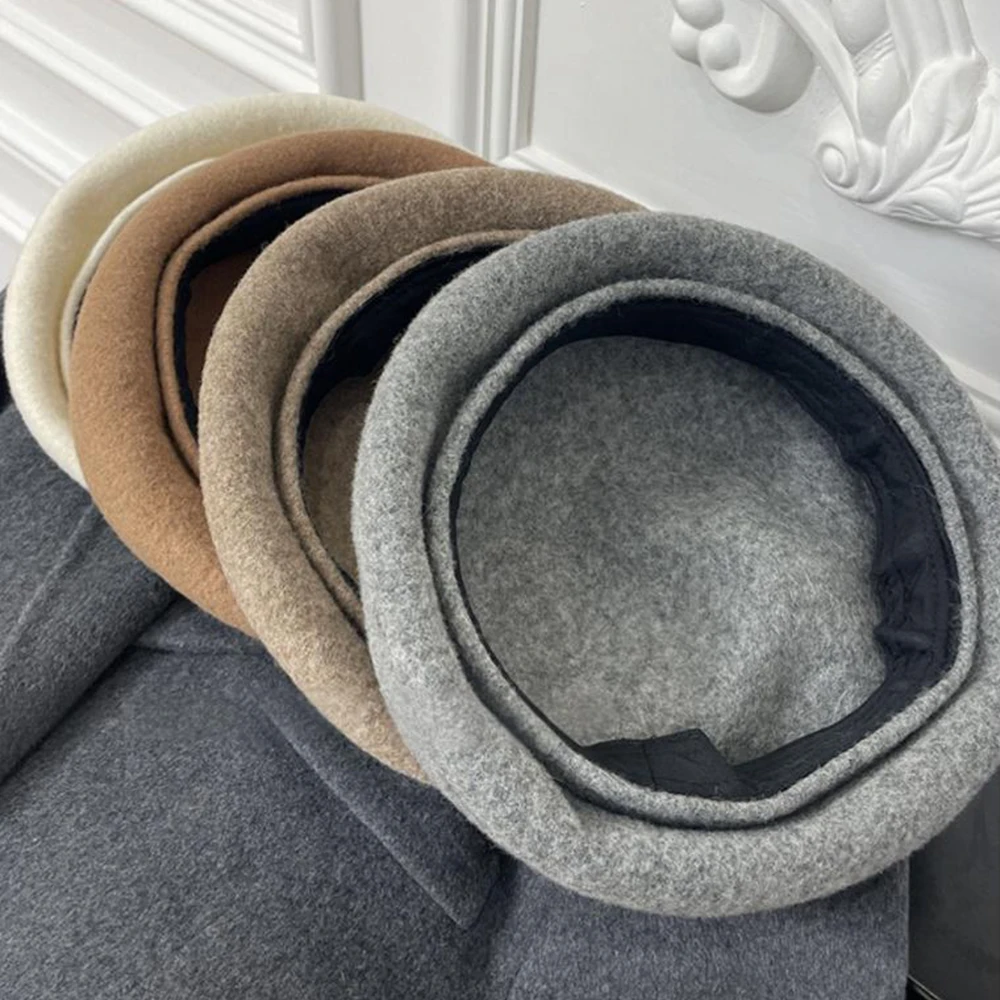 

Шерстяной берет в стиле ретро, зимняя фетровая кепка, стильный шерстяной берет, мягкий модный берет для повседневных прогулок, зимняя одежда, модный аксессуар