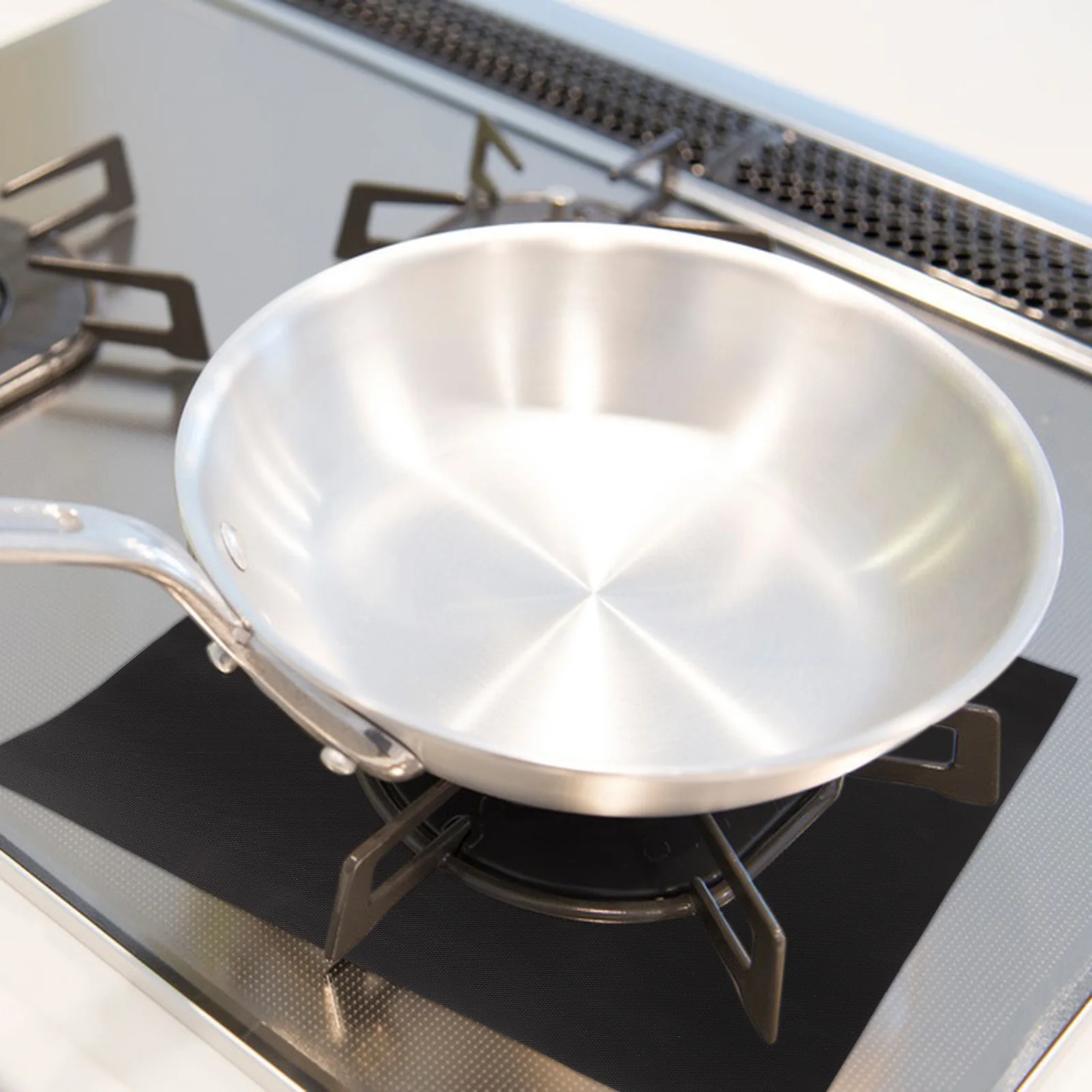 

8Pcs Gas Stove Protector Mats Non Stick Reusable Heat Resistant Stove Burner Covers Easy Clean Gas Range Liners Black