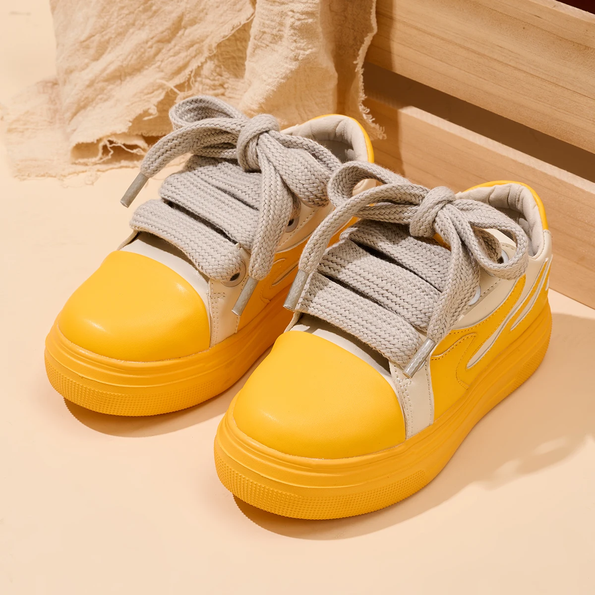 

Light Basic Toddler Leisure Sneakers Plain Tone Non Slip EVA Flat Sole Velcro Closure Anti Collision Toe Daily Outdoor Footwear