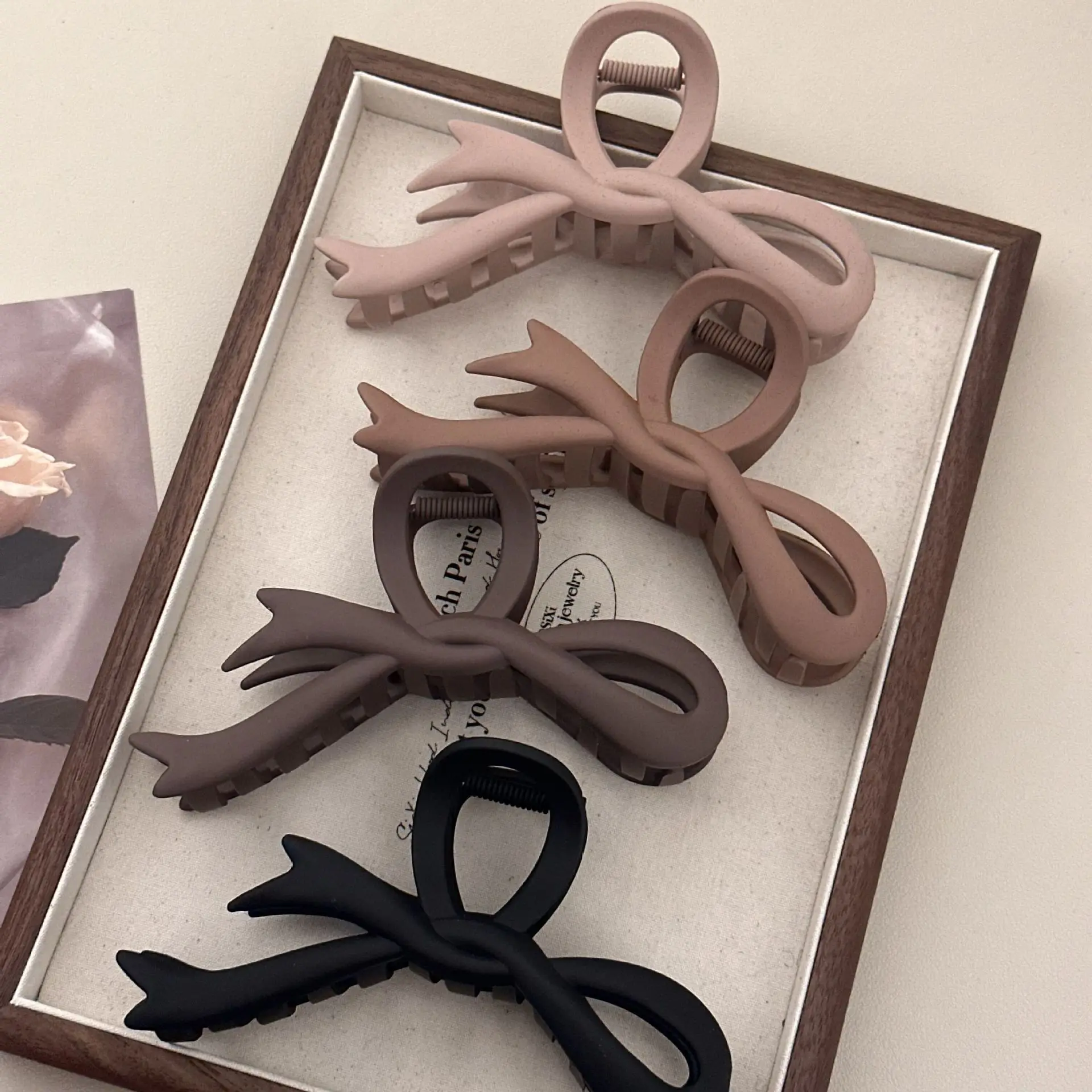 New Matte Hair Clips Vintage Ribbon Bow Hair Claws Crab Headwear Hairpins Shark Ponytail For Women Hair Accessories Barrettes