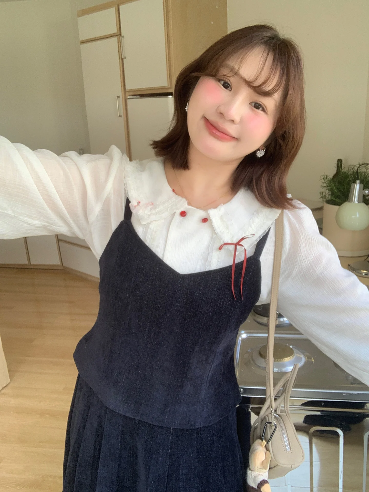 

plus Size Korean Sle Set for Women with Strap Vest And High Waist Skirt High Waist V Ne ort Sve Spring Faion Set