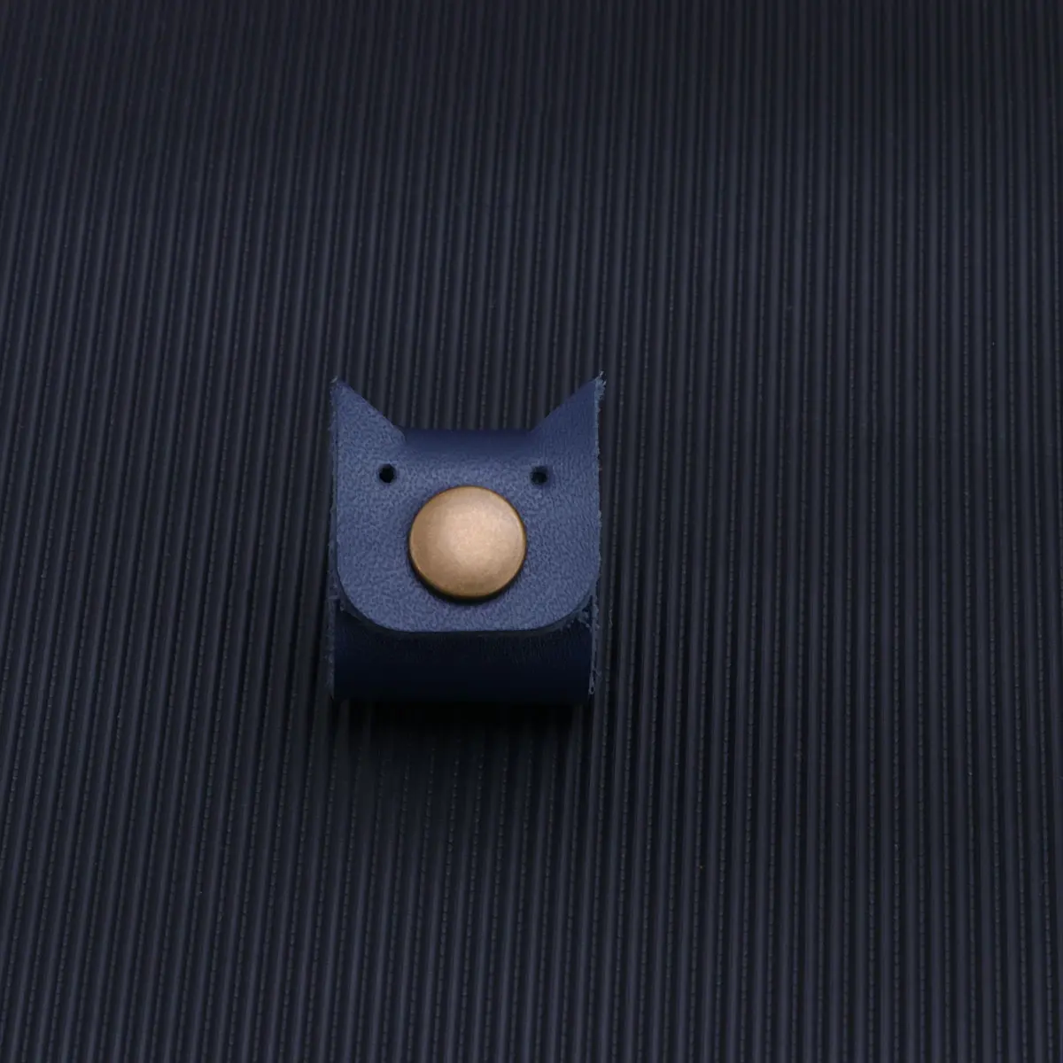 

Data Cable Winder Organizer Holder Magnetic Force Suitable Computers USB Cords Navy Color