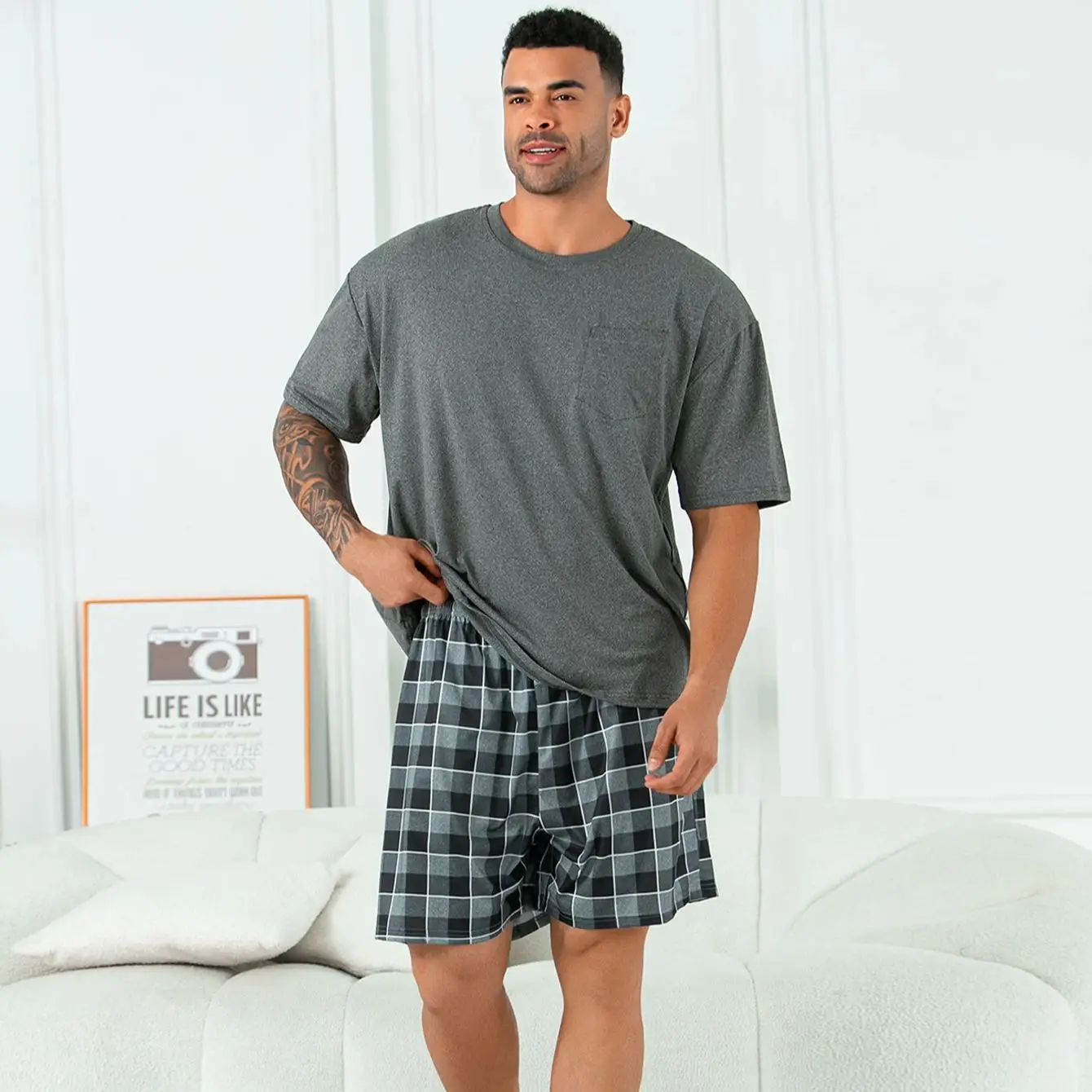 

Men's Plus Size Casual Loose Simple Wearable Spring and Summer Pocket Crew Neck Short Sleeve Plaid Shorts Pajama Set 2-Piece Set
