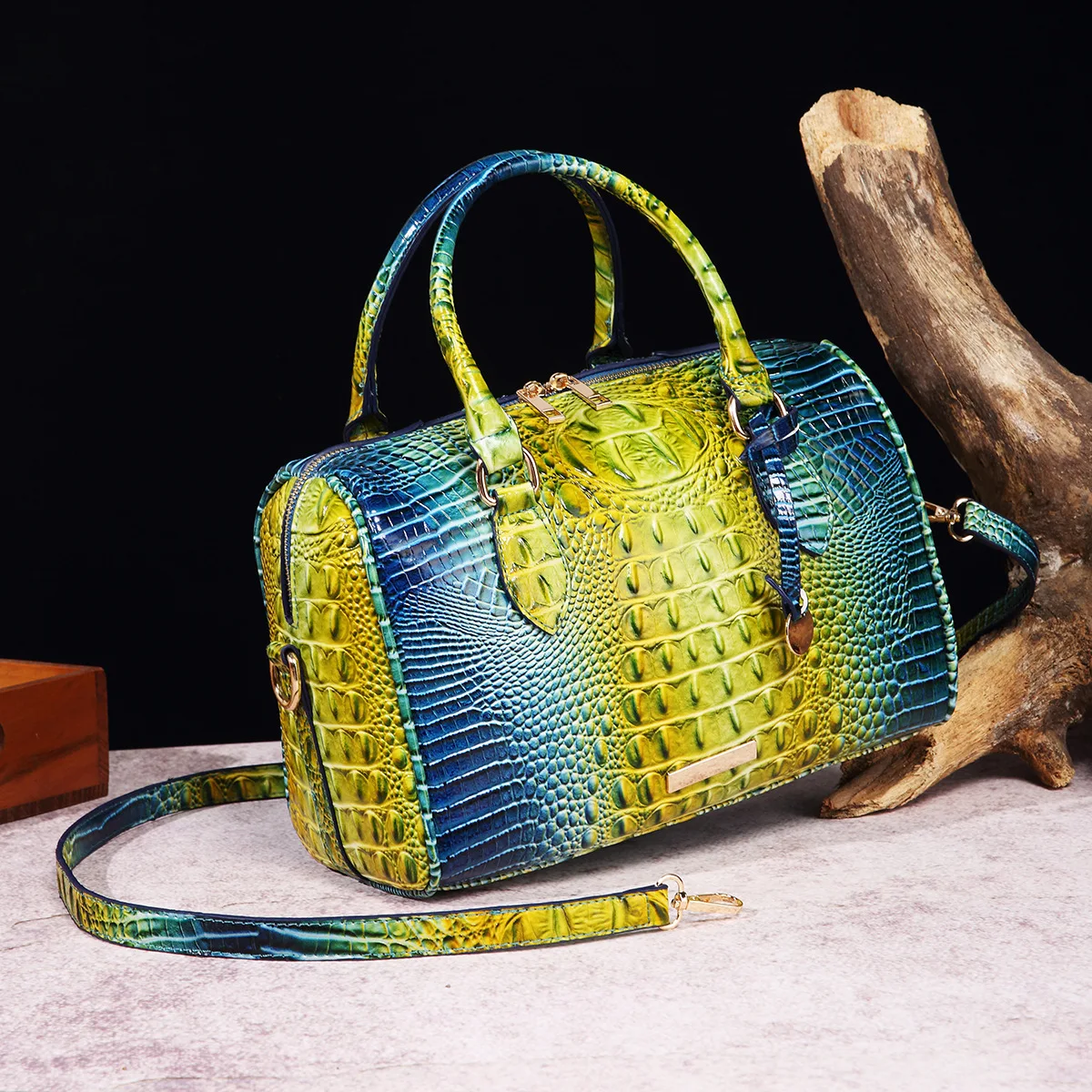 

Luxury Patent Leather Handbags for Women Designer Crocodile Pattern Women's Shoulder Crossbody Bag New Ladies Messenger Purses