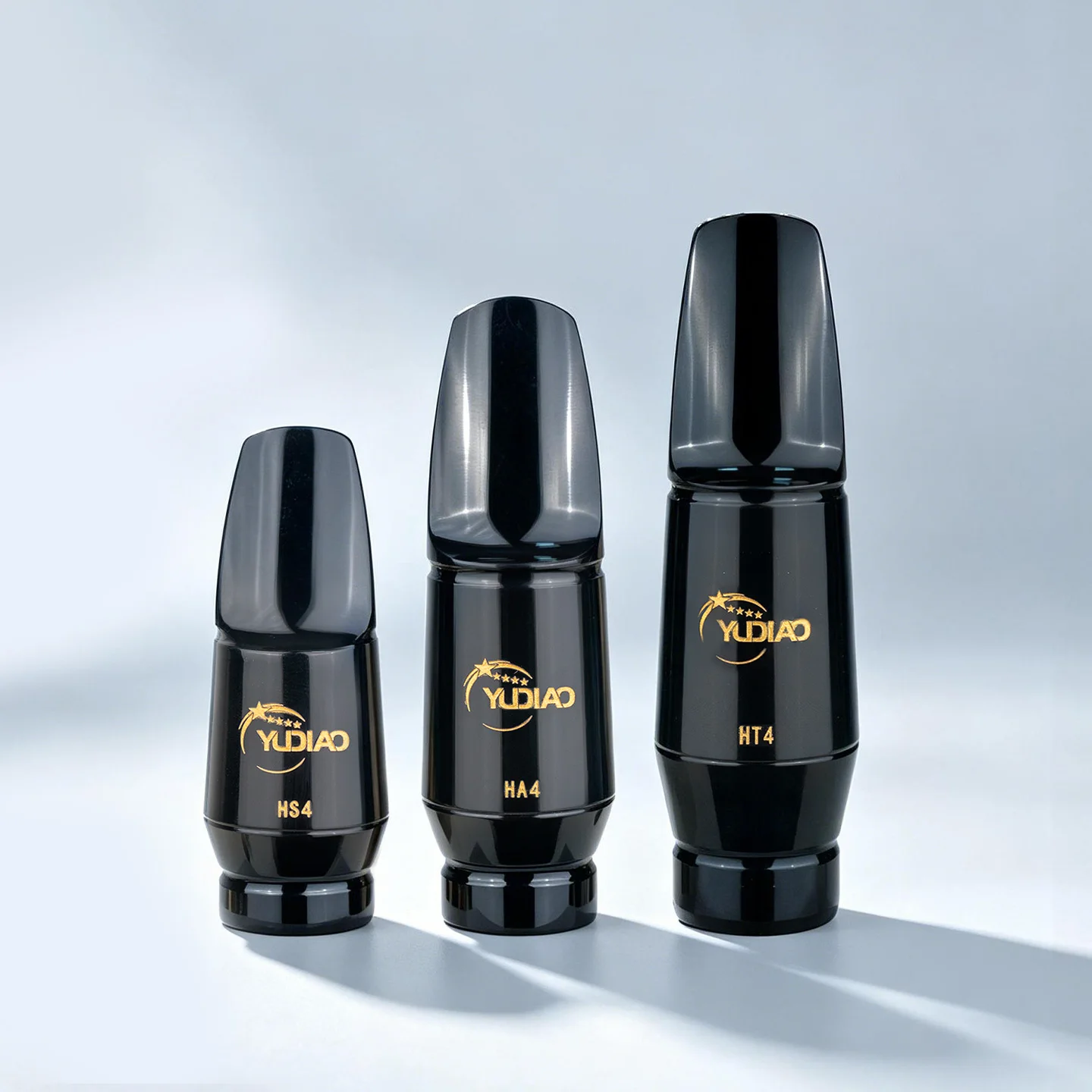 E-Flat and B-Flat Alto, Tenor, and Soprano Saxophone Bakelite Mouthpiece 4C for Beginners and Elementary School Students with Mouthpiece Reeds