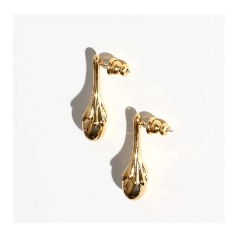

Gold-plated Flower Bone Stud Earrings Women's Cold Wind Girl Earrings Temperament Niche High-end Bud Earrings Women