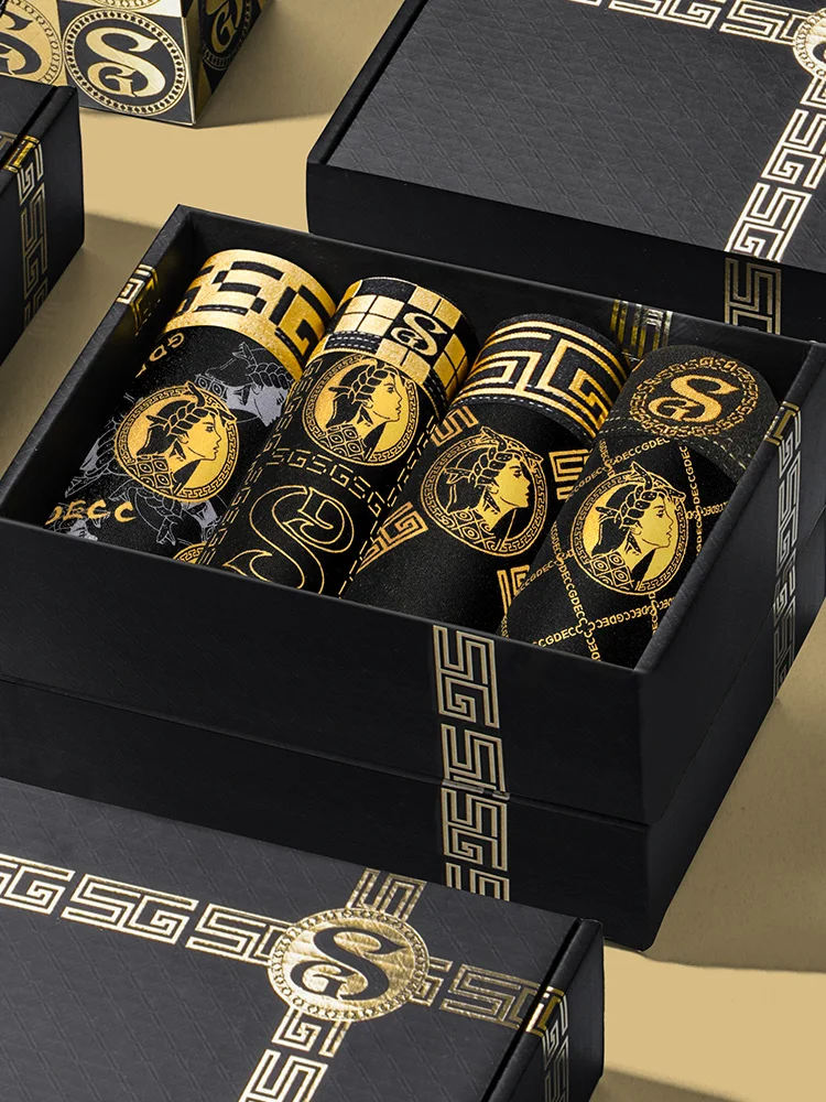 4PCS black gold luxury style portrait pattern gold chain design pure cotton skin-friendly comfy men\'s boxer with gift box