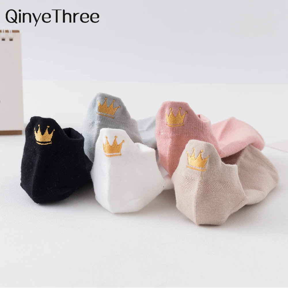 Chic New Women's Embroidery Crown Lovely Harajuku Breathable Reticulated Hollow Out Soft Cotton Mesh Ankle Socks