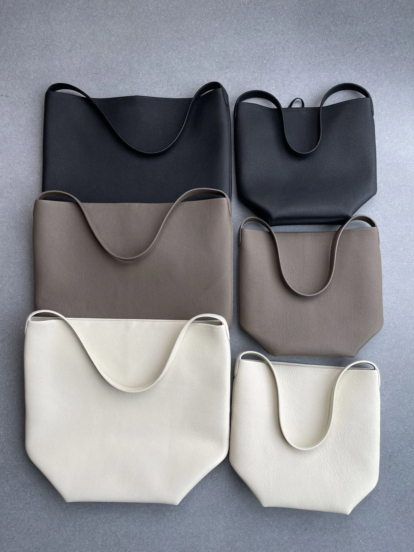 

Soft Leather Bucket Bag Large Capacity Tote Bag High Quality Commuting Simplified Women's Fashion Shoulder Bag