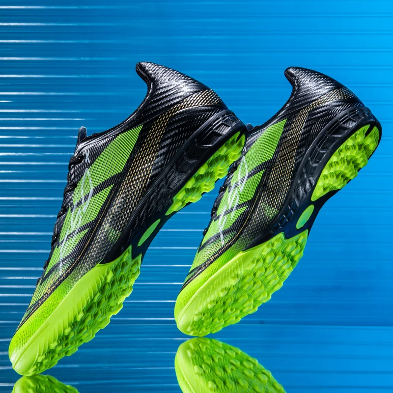 New Men Professional Soccer Shoes Non-slip Football Boots Unisex Breathable Futsal Sports New Cleats Drop Shipping Ultralight