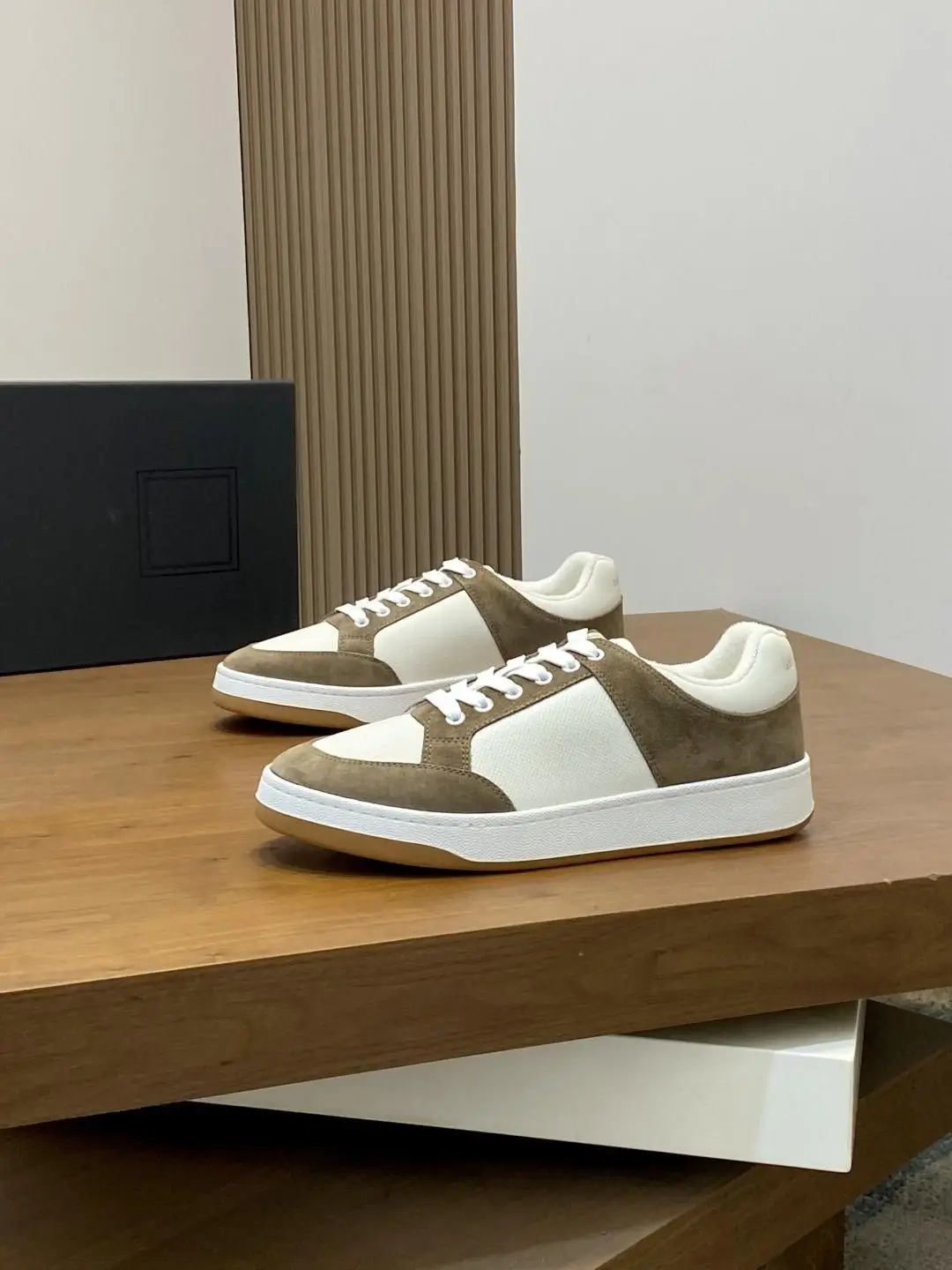 Unisex Daily Casual Shoes Breathable White Textile Upper Brown Suede Trim Lace Up Non Slip Rubber Outsole Walking Trainers
