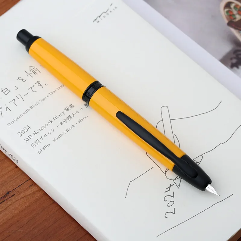 Majohn A1 Press Fountain Pen 2024 Baking Paint New Color Calligraphy Practice Writing Ink Pen F Nib Black\golden Clip Stationery