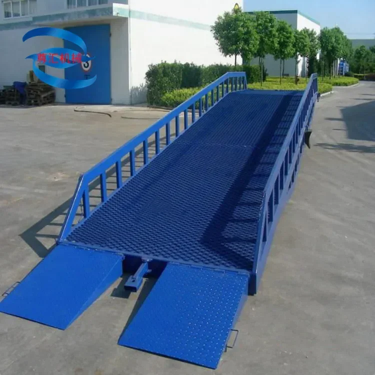 Customized hydraulic boarding bridge, loading and unloading lifting platform, mobile boarding bridge, large tonnage mobile