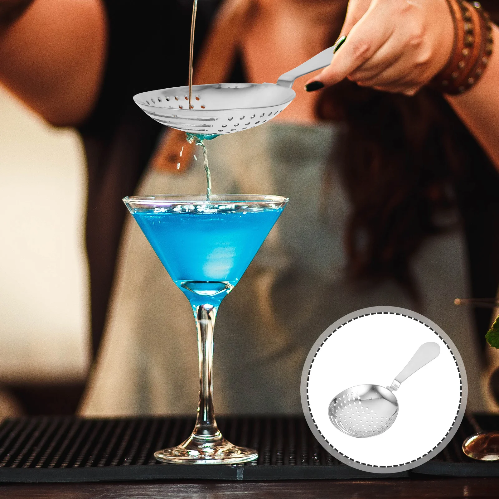 

Stainless Steel Cocktail Strainer Metal Bar Accessory Bartender Tool Reusable Drink Filter for Smooth Cocktails Ice Fruit Paste