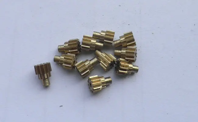 0.4M 12T 12 Teeth 1.6mm Hole Model Metal Copper Gear Outer Diameter 5.7mm