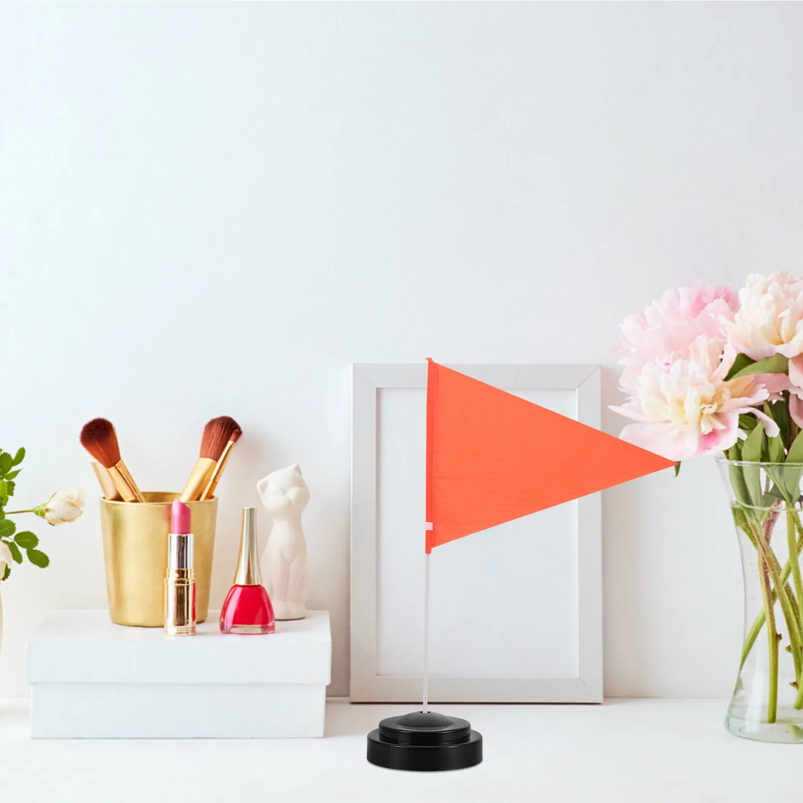 

6Pcs Desk Flag Holder Mini Flag Stand for Small Flags Office Table Display Base Reliable Plastic Holder for Party Decor