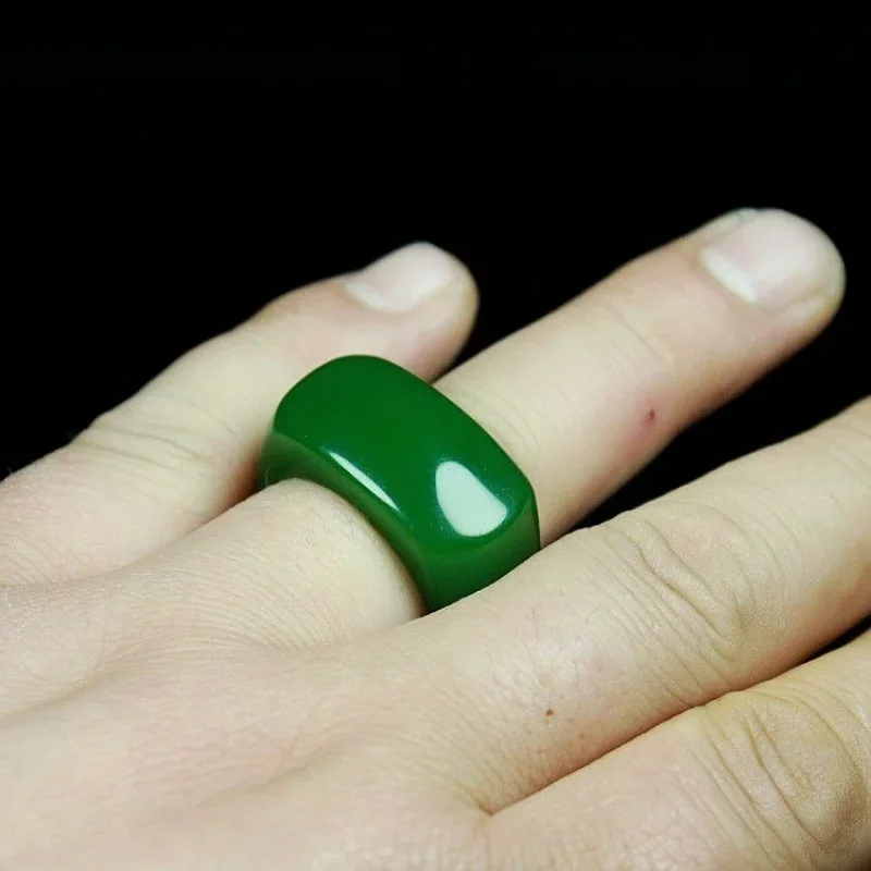 Natural Green Chalcedony Hand Carved Saddle Jade Ring Fashion Jewelry Men\'s and Women\'s Saddle Jade Ring