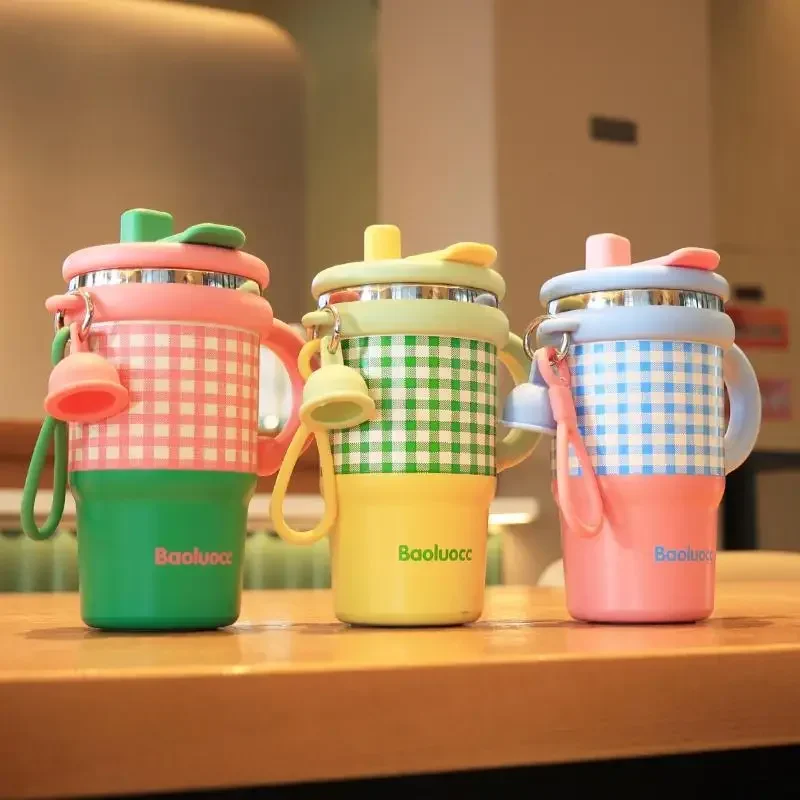

Dopamine Tumbler 20oz 2-in-1 Cup｜12H Cold/8H Hot｜Straw+Sip Lid｜6 Mystery Charms｜Campus Essential｜Carabiner Ready｜TikTok Viral
