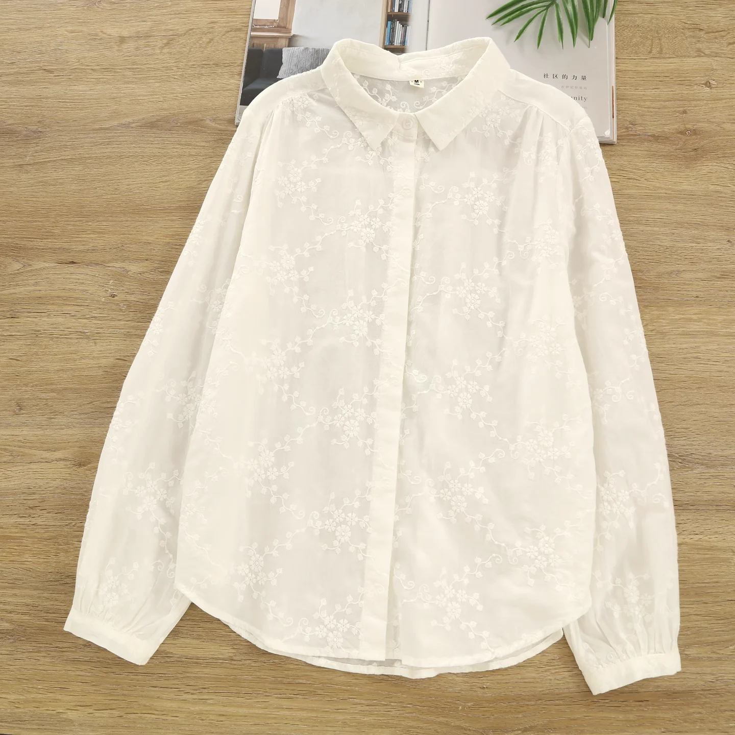 

Осенние элегантные женские блузки из 100% хлопка, кружевные белые рубашки и блузки с вышивкой для женщин, топы, женская одежда