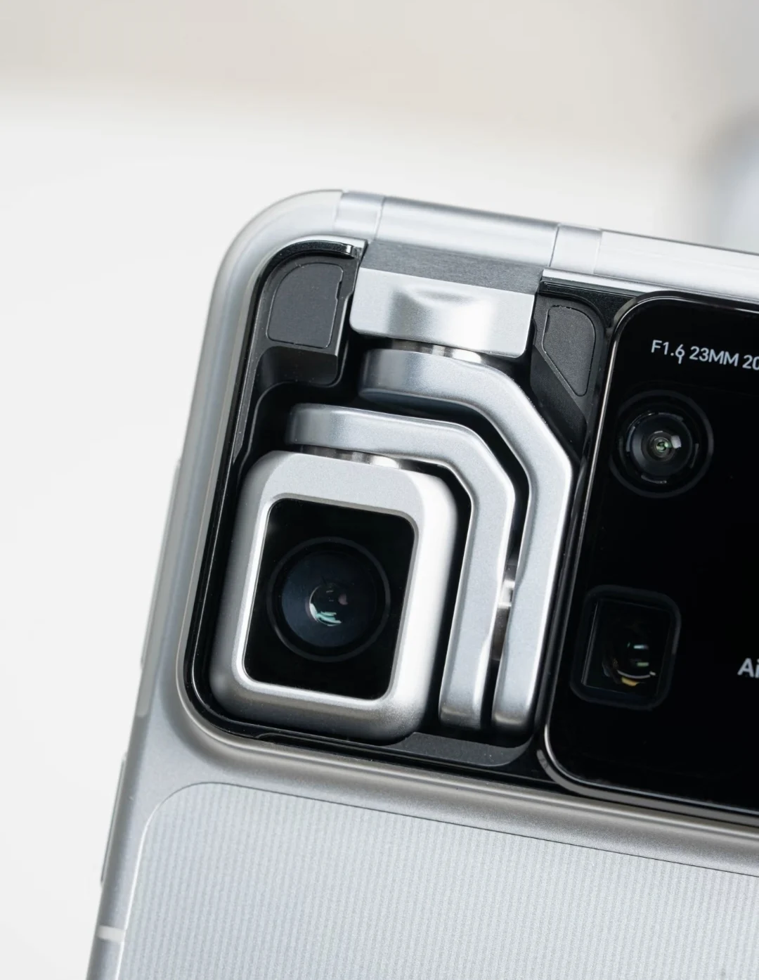 New China Version Honor Robot Phone Snapdragon®️8 Gen5 6.31inch OLED 120Hz 200MP 7060Mah 120W Fast Charger NFC OTA Google Play