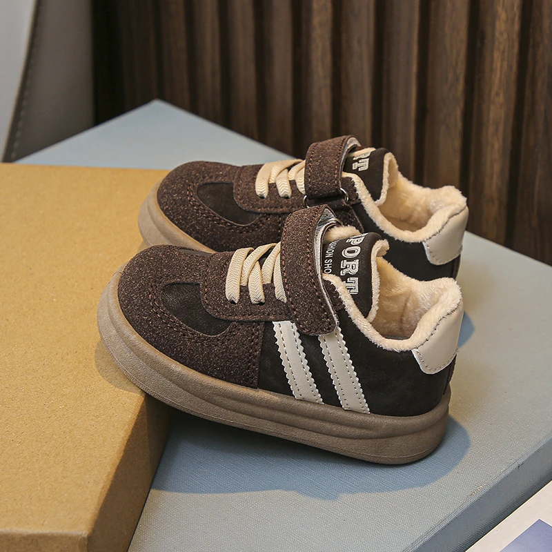 

2025 autumn and winter boys and girls warm cotton anti slip sports shoes fashionable and versatile children's casual shoes