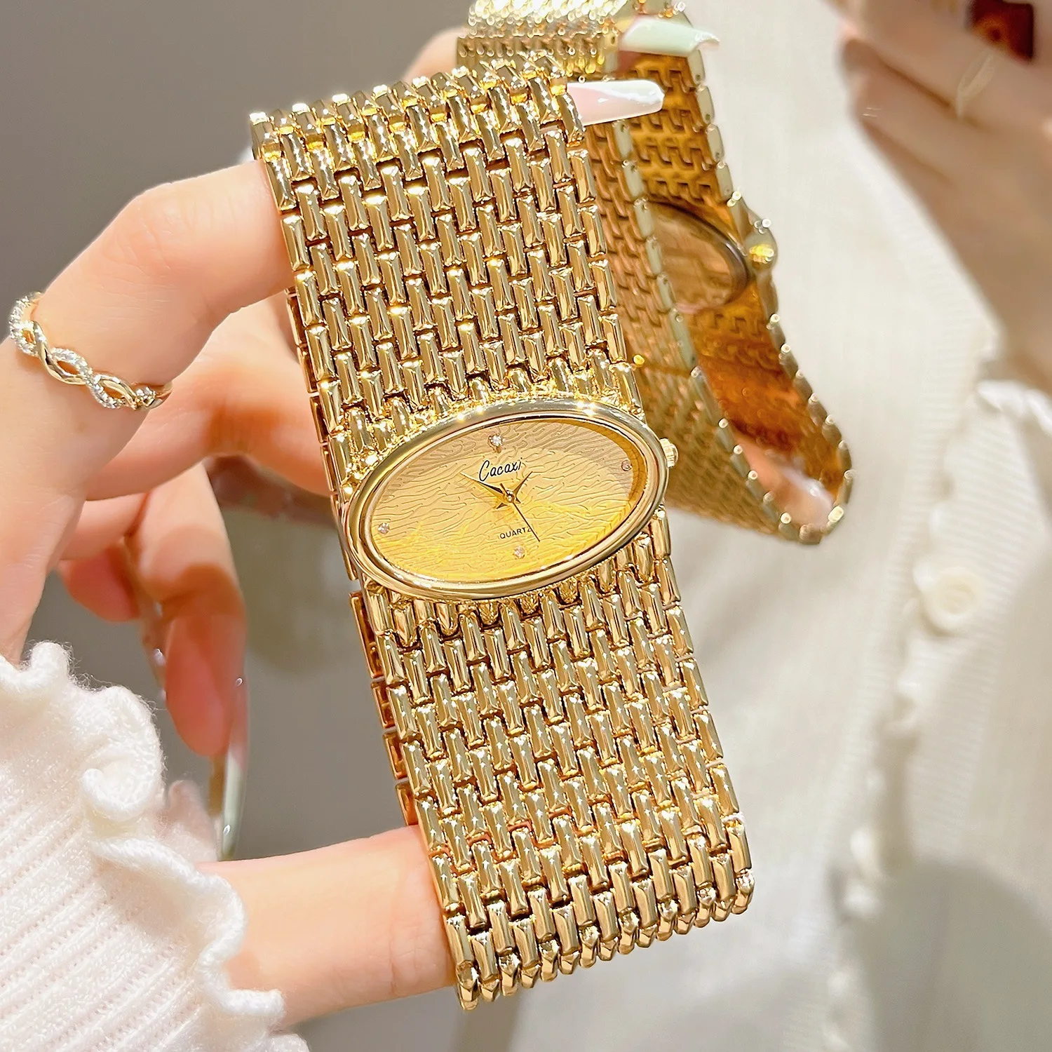 Fashion Golden Square Dial Ladies Quartz Watch with Diamond Steel Bracelet Luxury Wristwatch for Women