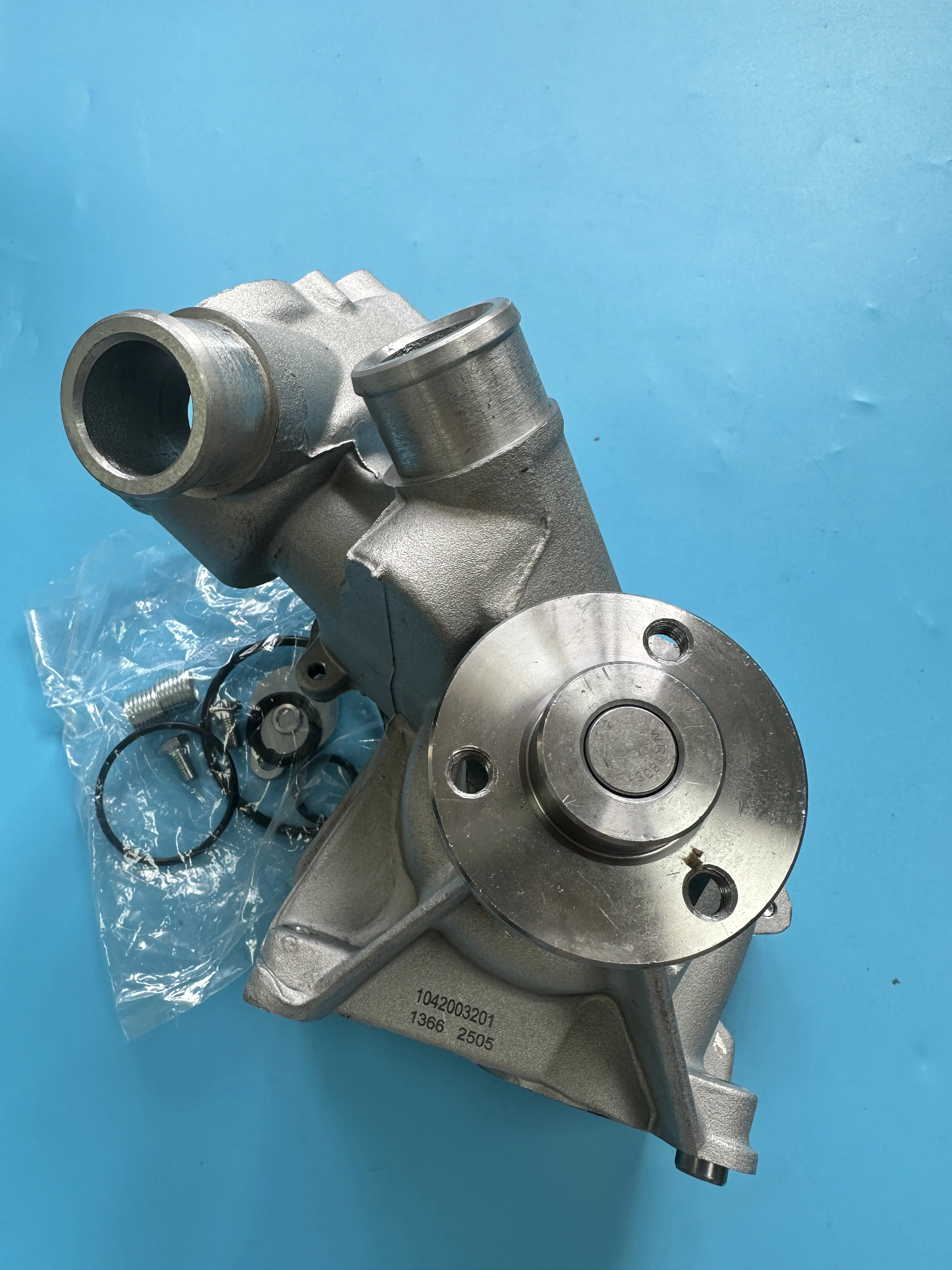 Pompa wody 1622006101 do Ssangyong Rexton Rodius/Stavic II 1622006701