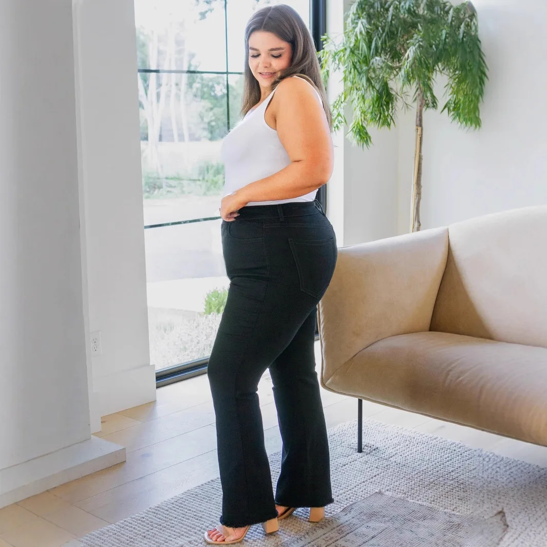 جينز نسائي أسود مقاس كبير، كاجوال قابل للتمدد، حاشية متدرجة، ساق مستقيمة، مناسب للتنقل في الربيع والخريف. #4