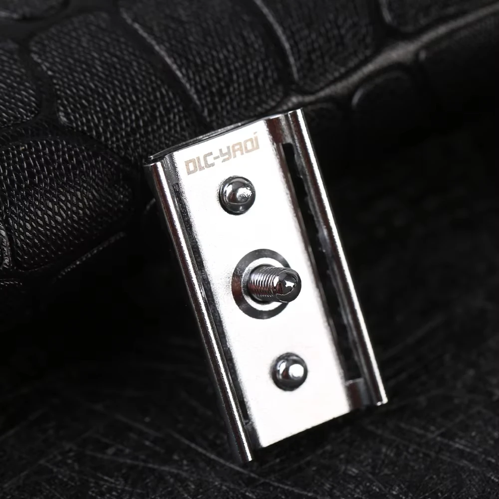 Yaqi ماتي كروم اللون KNIGHT-HELMET رأس ماكينة حلاقة آمنة للرجال شفرات الحلاقة الفولاذ المقاوم للصدأ سلامة الحلاقة رئيس