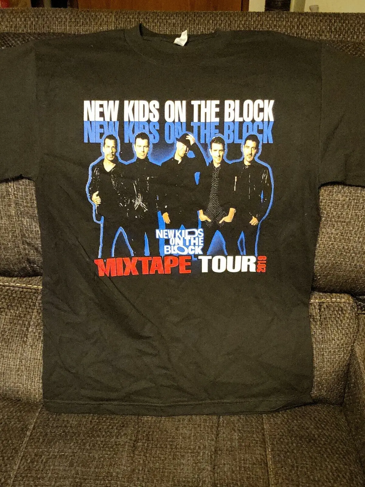 NEW KIDS ON THE BLOCK MIXTAPE TOUR 2019 BLACK SHIRT SIZE MEDIUM Short Sleeve Tops Tees Cotton Print Tshirts