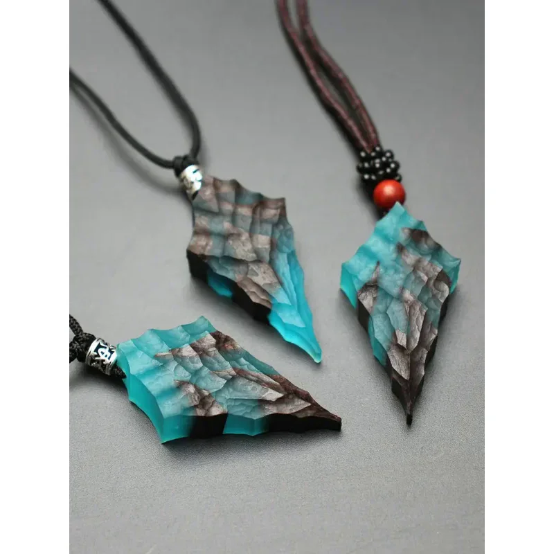 

Dragon's Reverse Scales Blood Edition Sandalwood Pendant Resin Ebony Luminous Dragon Scales Necklace Sweater Chain Gift For Men