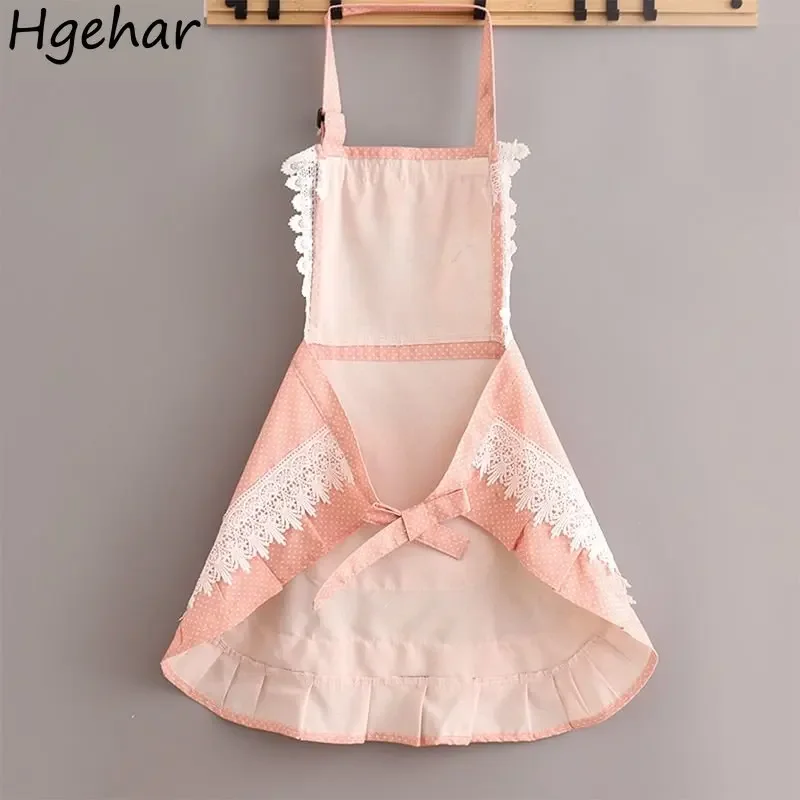 Grembiule antivegetativo in pizzo dolce da donna che cucina uniforme da lavoro domestico accessorio da cucina traspirante impermeabile grembiule da forno senza maniche