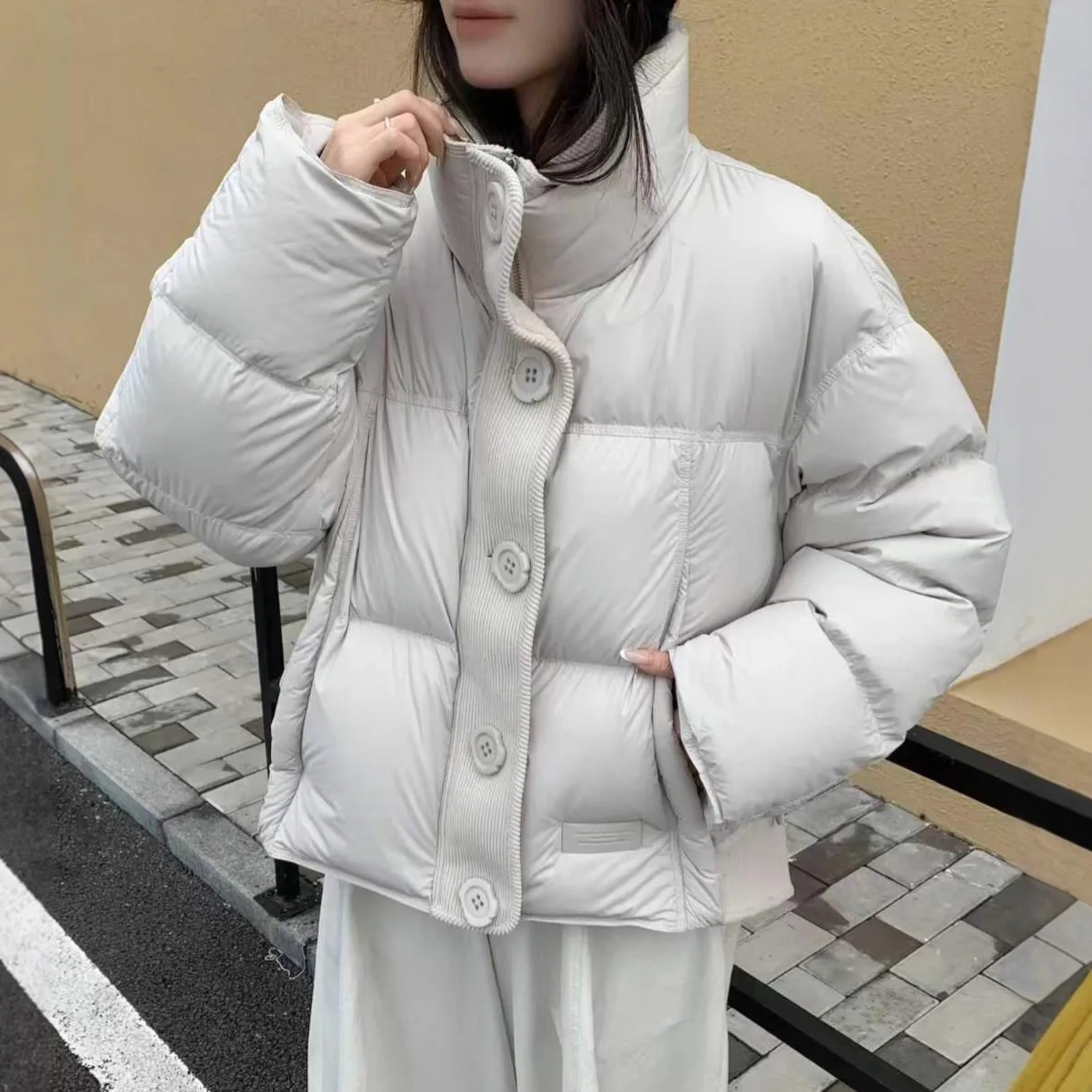 

Winter Solid Stand Collar Fluffy Short Down Jacket Women White Duck Down Zipper Parker Outwears Female Thicken Warm Puff Jackets