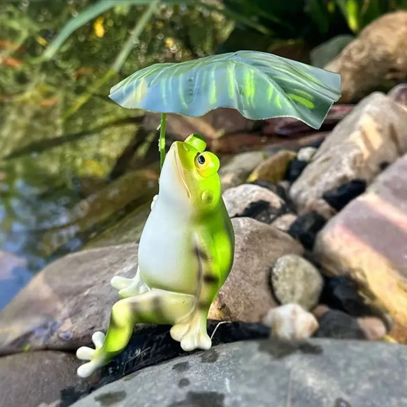 Cartoon Resin Frog Creative Figurine With Leaf Garden Frog Statue Landscape Decoration Craft Frog Ornament Decor Fish Tank